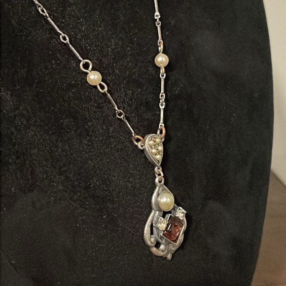 Top Shelf Jewelry faux pearl, and rhinestone pendant on silver tone link chain - Picture 4 of 6